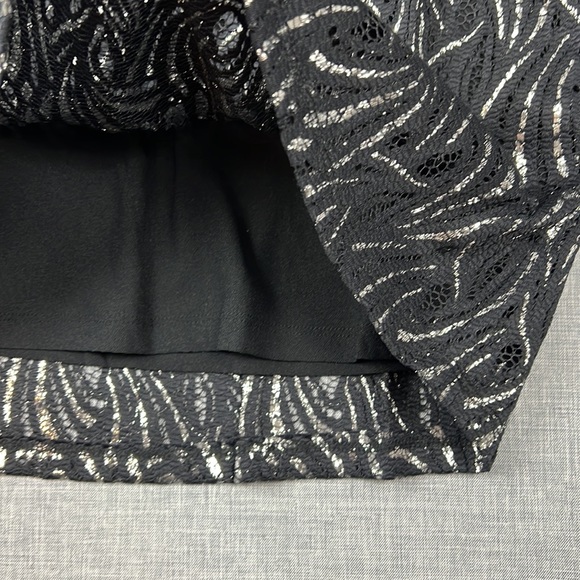 Alfani Black & Silver Foil Ruffle Sleeve Top Petite Size XS and Small - Picture 4 of 6